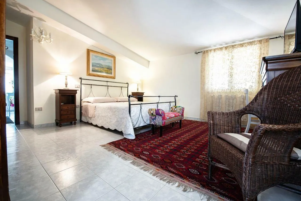 فندق مبيت وإفطار أوريستانو B&B Da Marcella